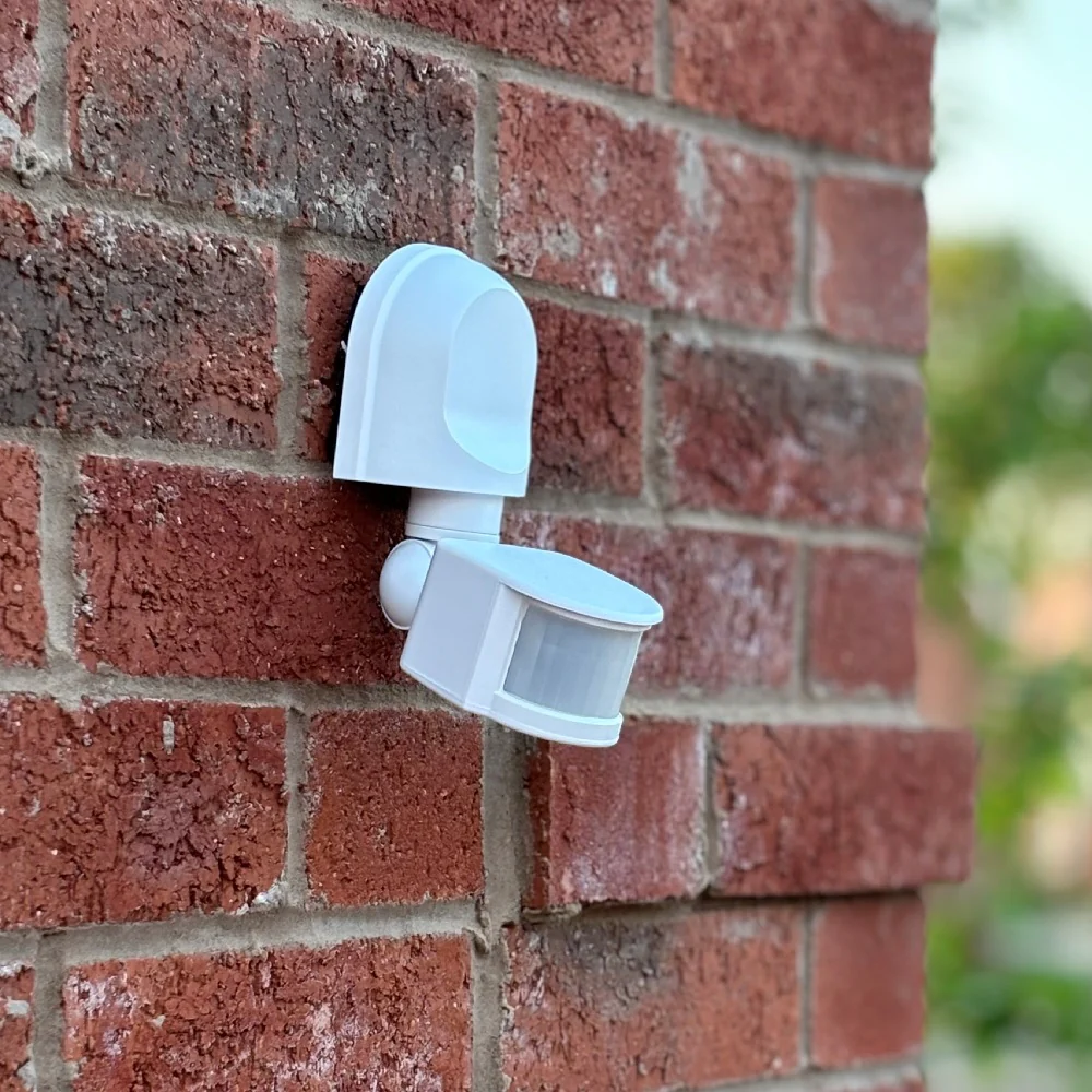 White Modern 180 Degree Adjustable Pir Motion Sensor IP44 - Image 3